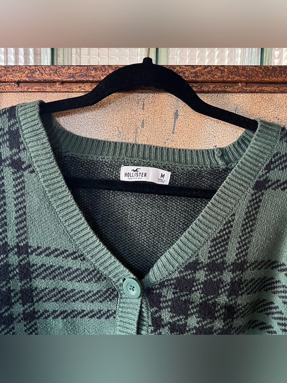 Hollister Green and Black Plaid Cardigan - Picture 3 of 5